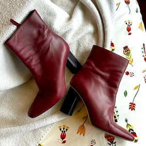 Burgundy booties by Want Les Essentiels